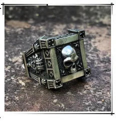 EYHIMD Black Death Knight Skull Ring Cool Mens Punk Fine Detail Stainless Steel Ring Gothic Biker Jewelry