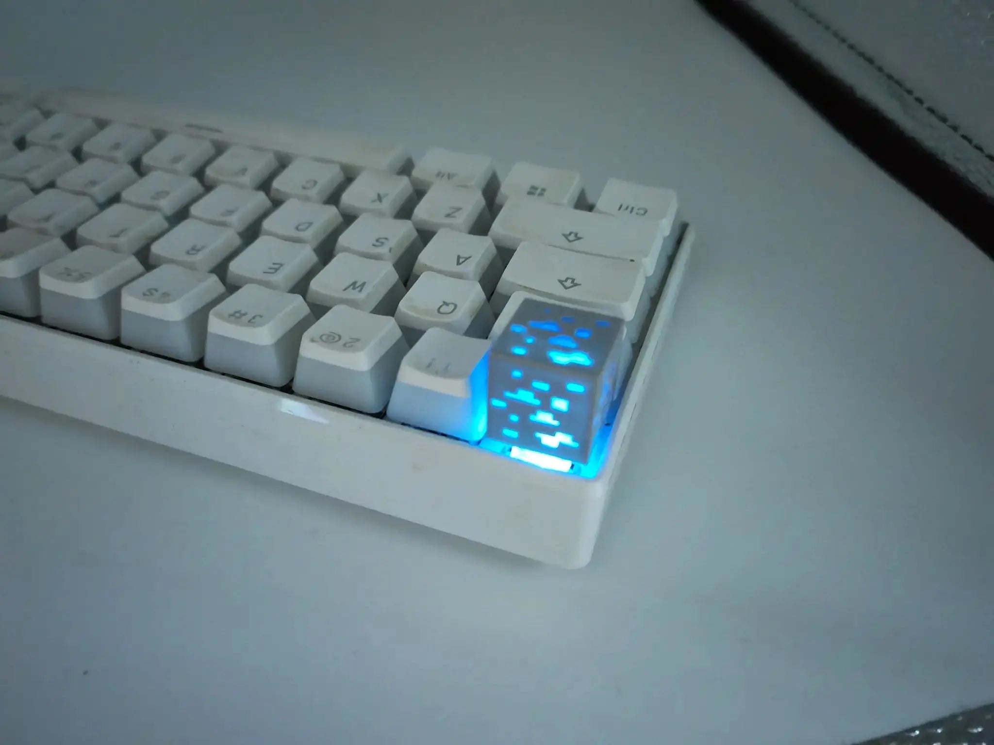 Keycap three-dimensional creative keycap mechanical keyboard transparent keycap esc ore keycap