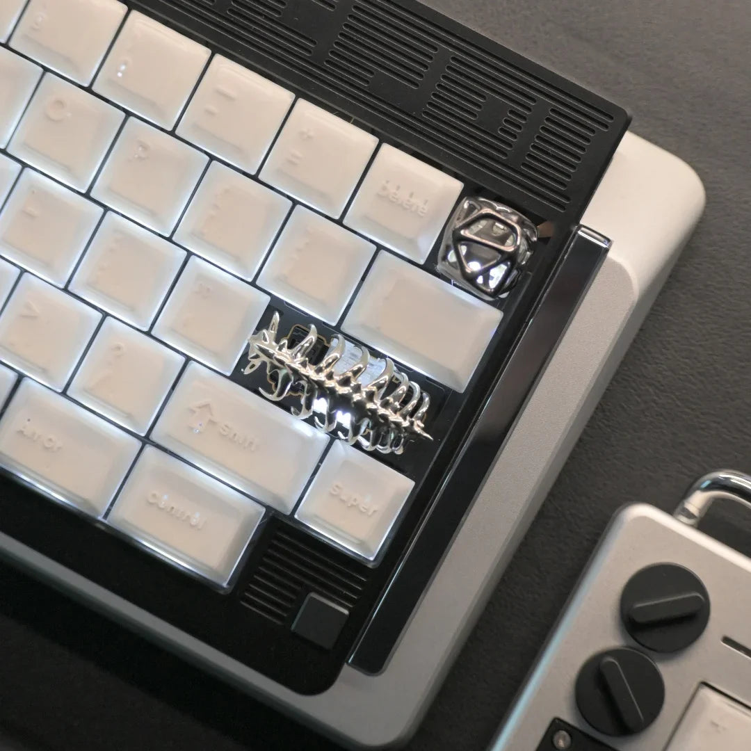 Alien Keycaps Face Bugs Customised Copper Alloy SHIFT Keys 2.25U Phillips Switch Handmade Gift Personalized Cool Facehugger