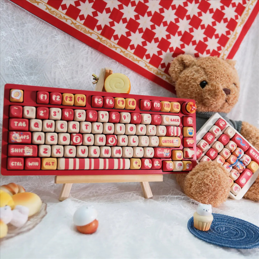 Gourmet Bear Theme Keycaps 125/141 Key Moa Height Five Sided Heat Sublimation Red Cartoon Story Mechanical Keyboard Keycaps