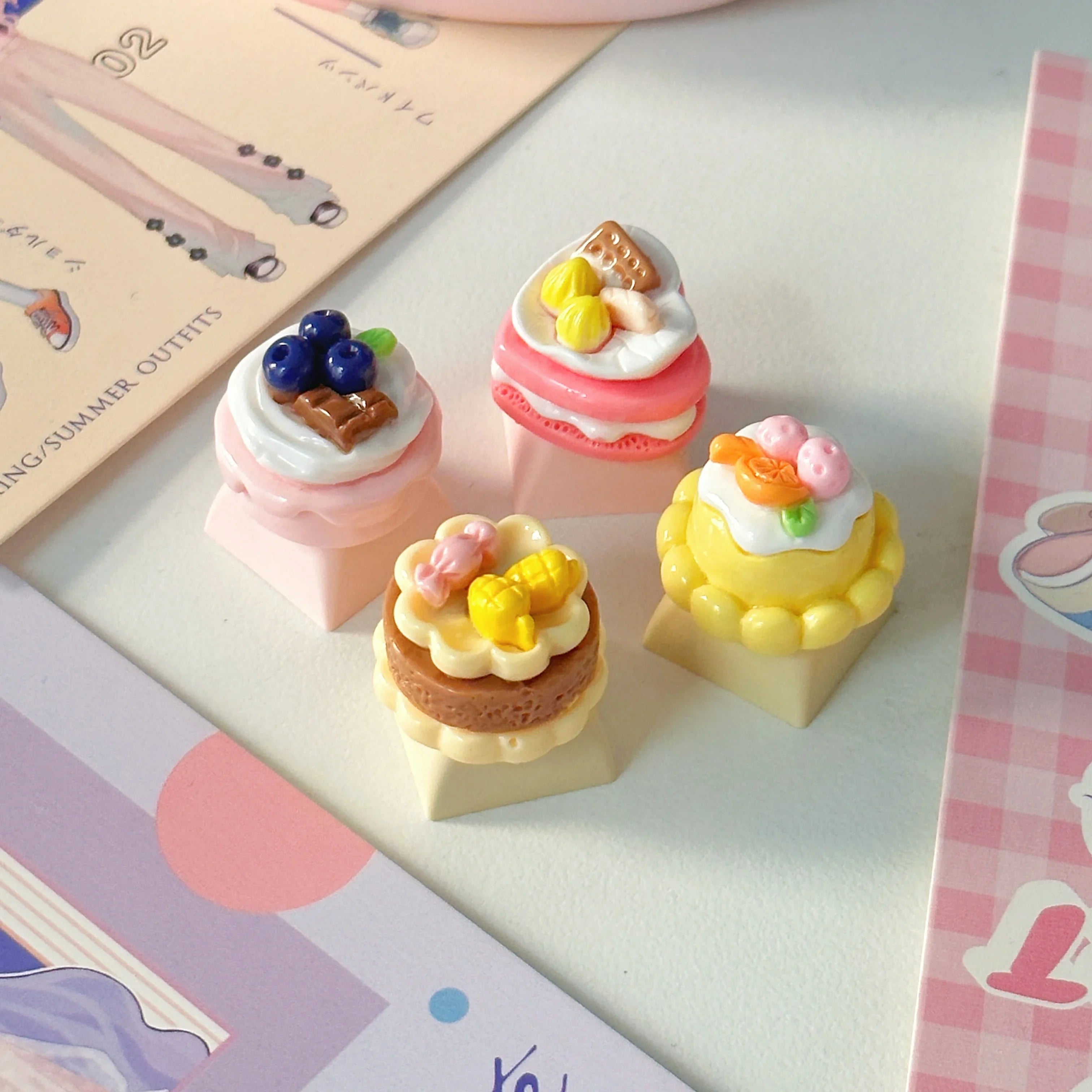 Lifelike Small Cake Keycap Personalized Handmade Key Cap Random 2pcs Cute Girly Heart Keycaps for DIY Mechanical Keyboard