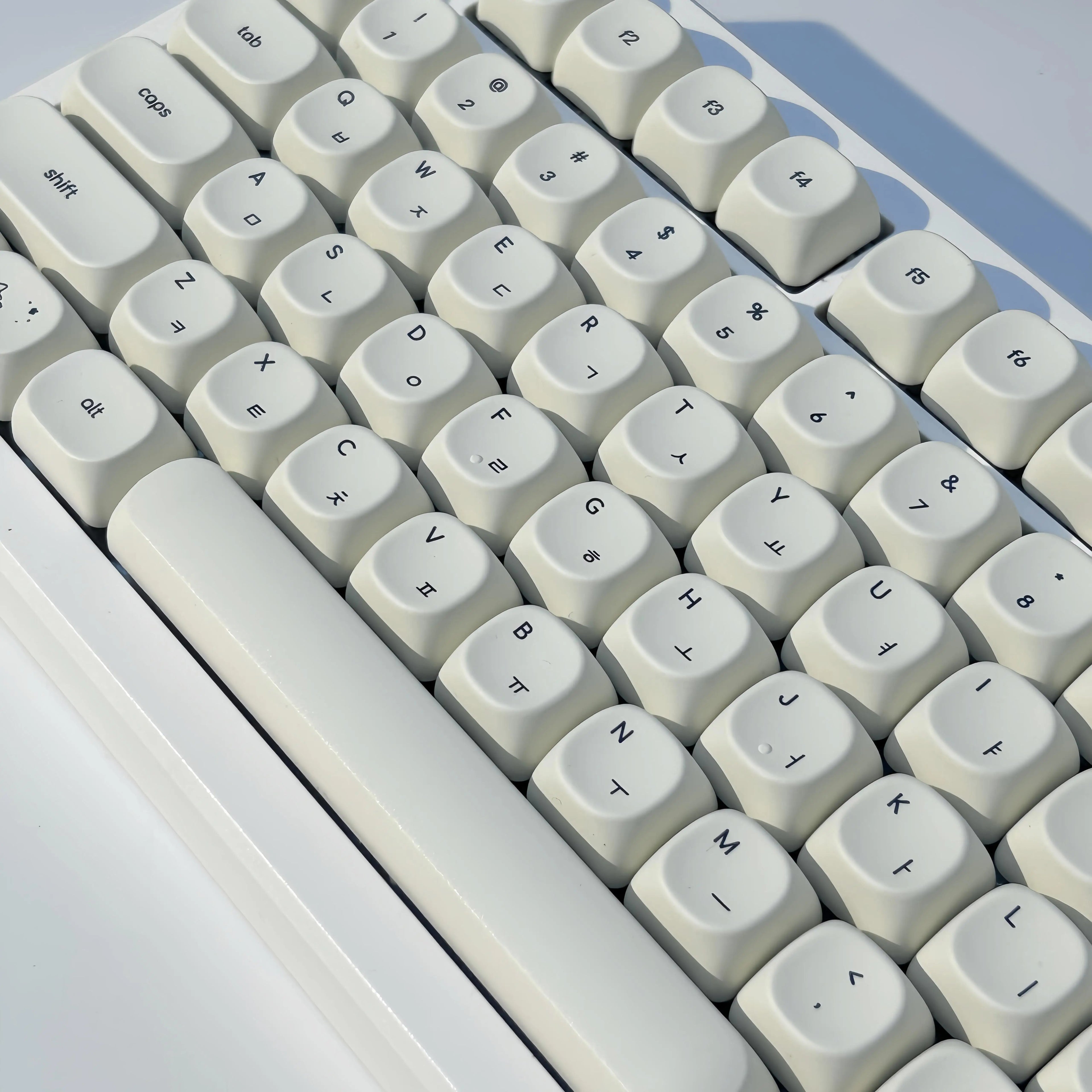Simple Milky White Cute Cat Theme Keycap 124Keys PBT Sublimation MOA Profile Round Ball Caps Korean Mechanical Keyboard Keycaps