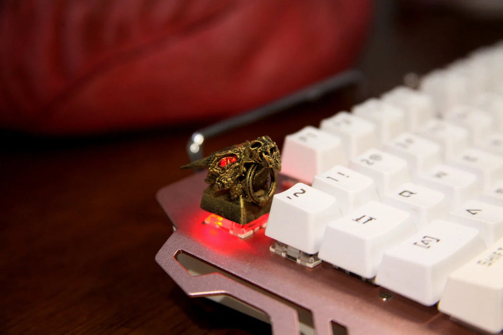 Original Design Dragon Head Keycaps Metal Translucent Mechanical Keyboard Keycaps Personalized Hanging Dragon Head Keycaps Gifts