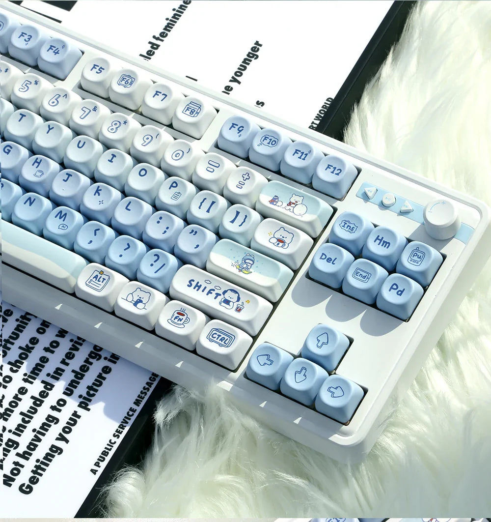 K135 Cute Winter Bear Key Cap MOA Profile Keycaps for Mechanical Keyboard Gaming Pbt for Mx Switches Keycap