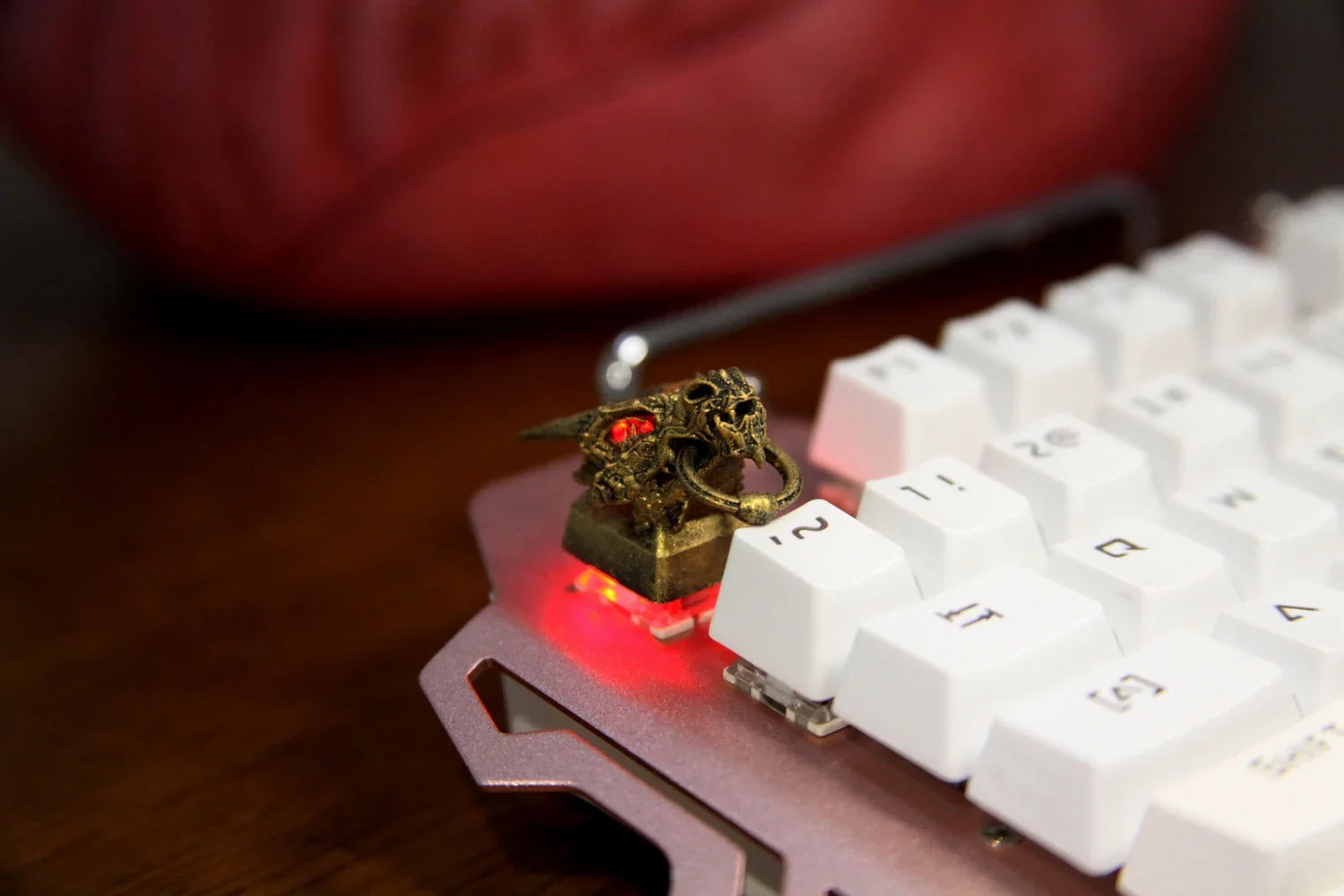 Original Design Dragon Head Keycaps Metal Translucent Mechanical Keyboard Keycaps Personalized Hanging Dragon Head Keycaps Gifts